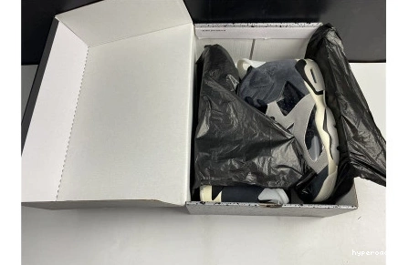 Hyperoad “TECH CHROME” 6 AIR WMNS JORDAN 0817